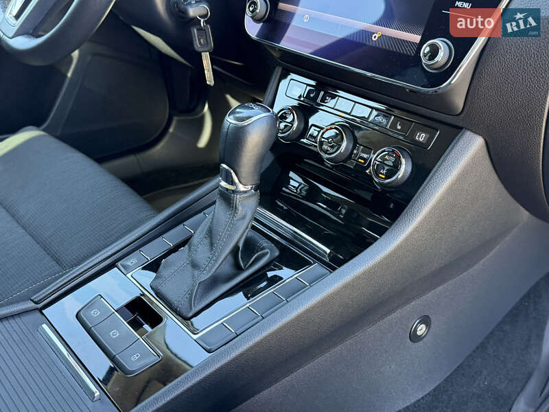 Лифтбек Skoda Superb 2019 в Стрые