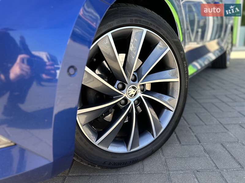 Универсал Skoda Superb 2017 в Киеве