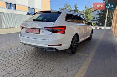 Универсал Skoda Superb 2021 в 
