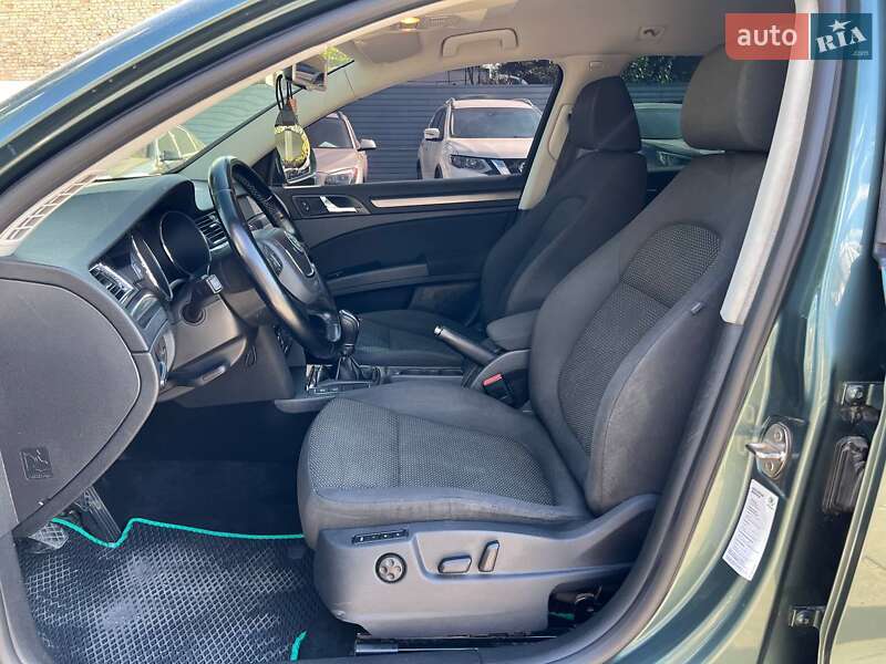 Универсал Skoda Superb 2011 в Киеве
