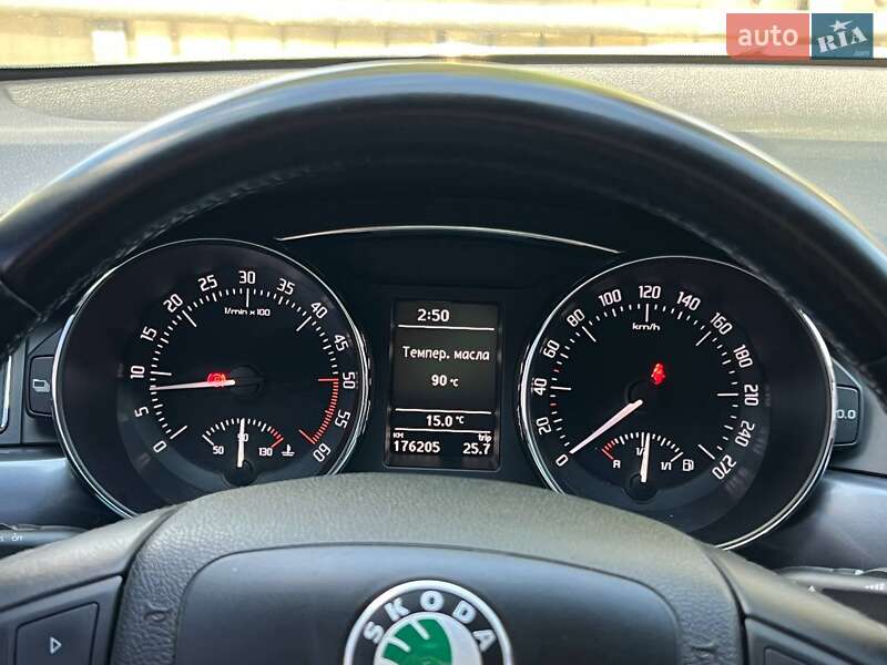 Универсал Skoda Superb 2011 в Киеве