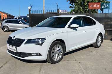 Лифтбек Skoda Superb 2019 в 