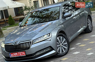 Лифтбек Skoda Superb 2021 в 