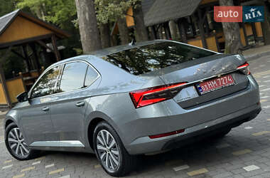 Лифтбек Skoda Superb 2021 в 