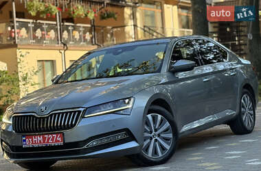 Лифтбек Skoda Superb 2021 в 