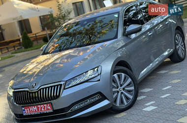 Лифтбек Skoda Superb 2021 в 