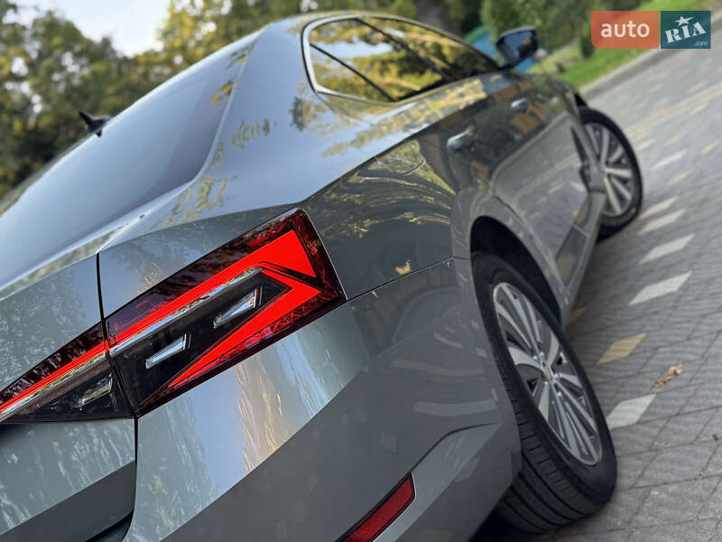 Лифтбек Skoda Superb 2021 в Трускавце