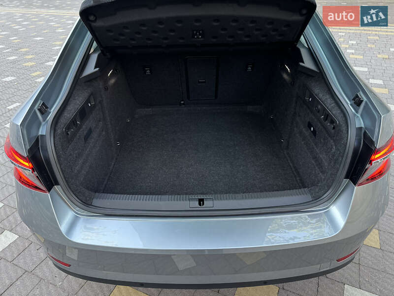 Лифтбек Skoda Superb 2021 в Трускавце