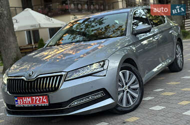 Лифтбек Skoda Superb 2021 в 