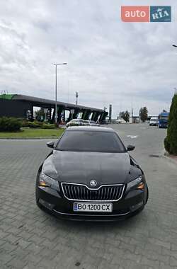 Лифтбек Skoda Superb 2016 в Тернополе
