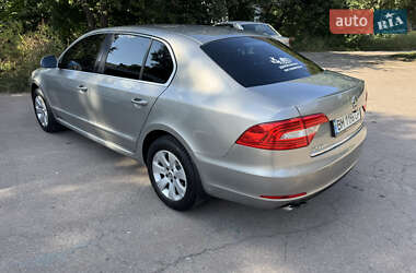 Лифтбек Skoda Superb 2013 в 
