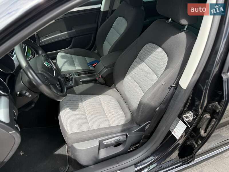Универсал Skoda Superb 2013 в Луцке