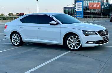 Лифтбек Skoda Superb 2015 в Киеве