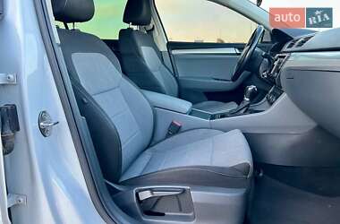Лифтбек Skoda Superb 2015 в 
