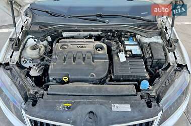 Лифтбек Skoda Superb 2015 в 