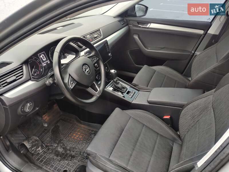 Лифтбек Skoda Superb 2018 в Львове