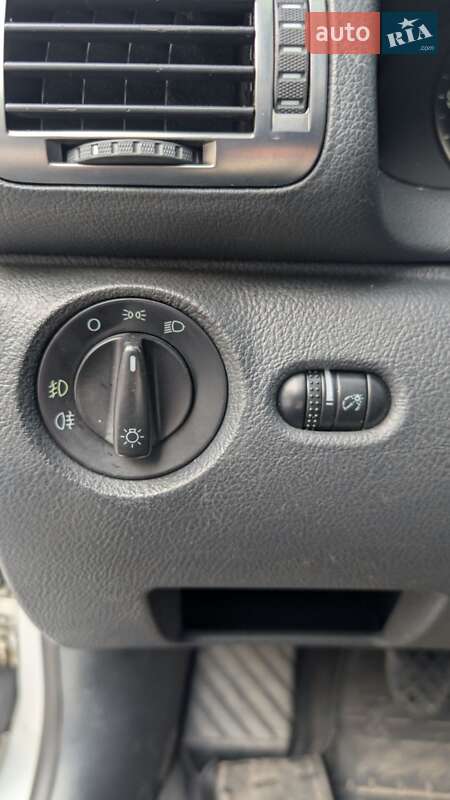 Лифтбек Skoda Superb 2002 в Ивано-Франковске
