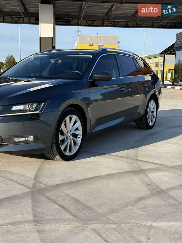 Универсал Skoda Superb 2017 в Звягеле