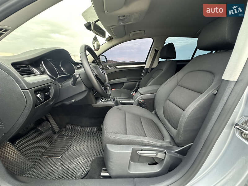 Лифтбек Skoda Superb 2013 в Виннице