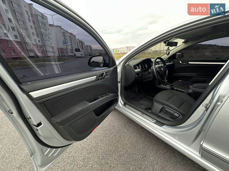Лифтбек Skoda Superb 2013 в Виннице