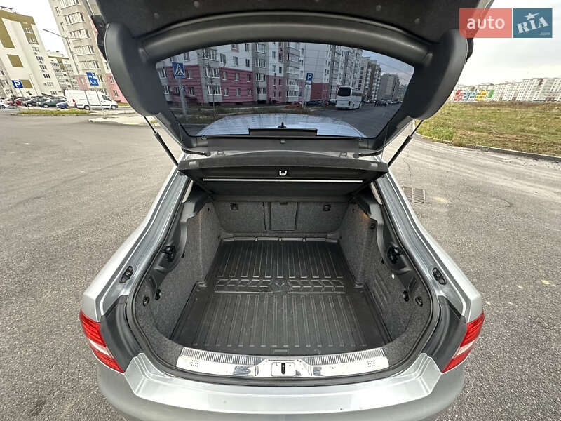 Лифтбек Skoda Superb 2013 в Виннице