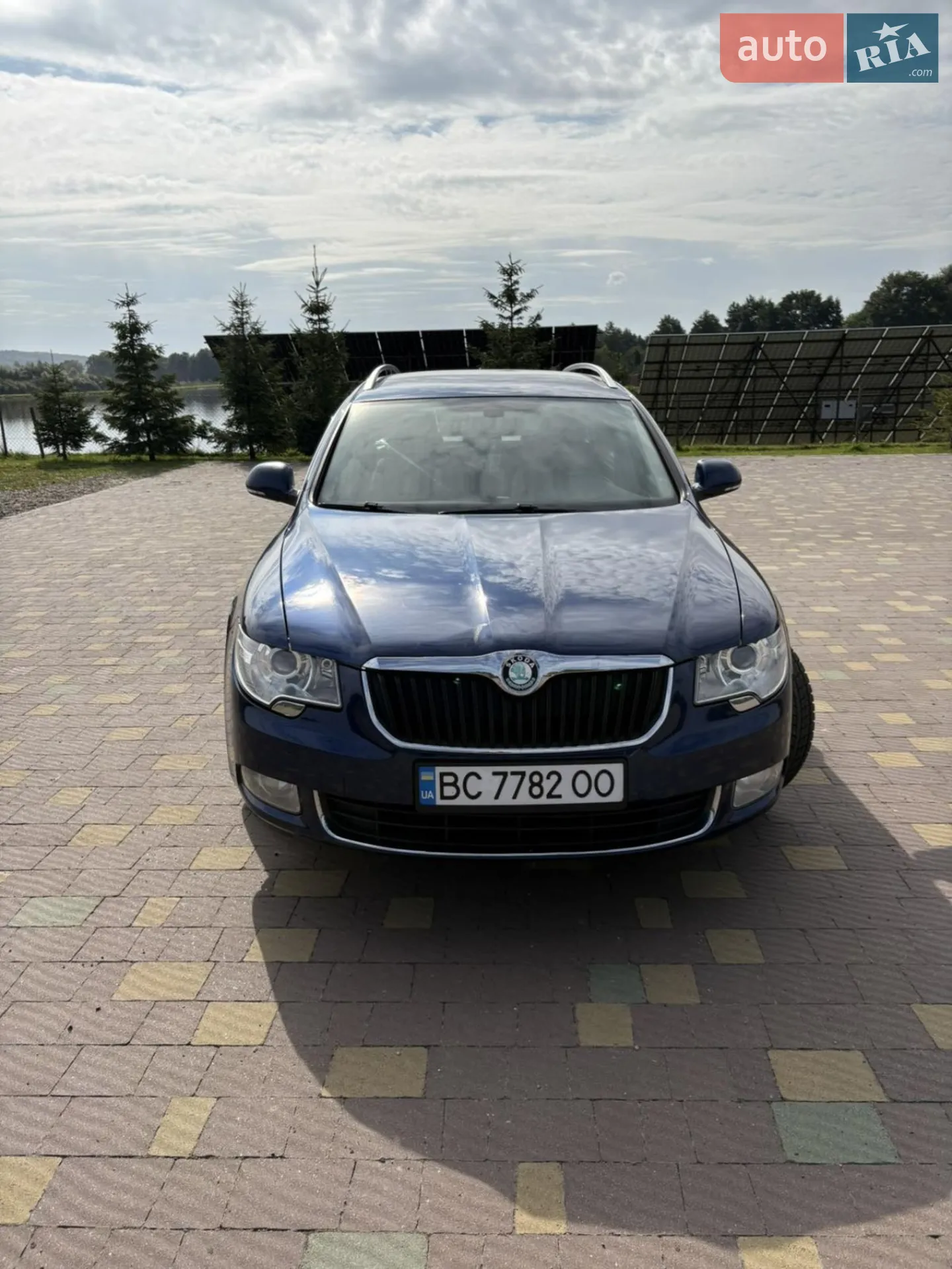 2010 Skoda Superb - мініатюра 4