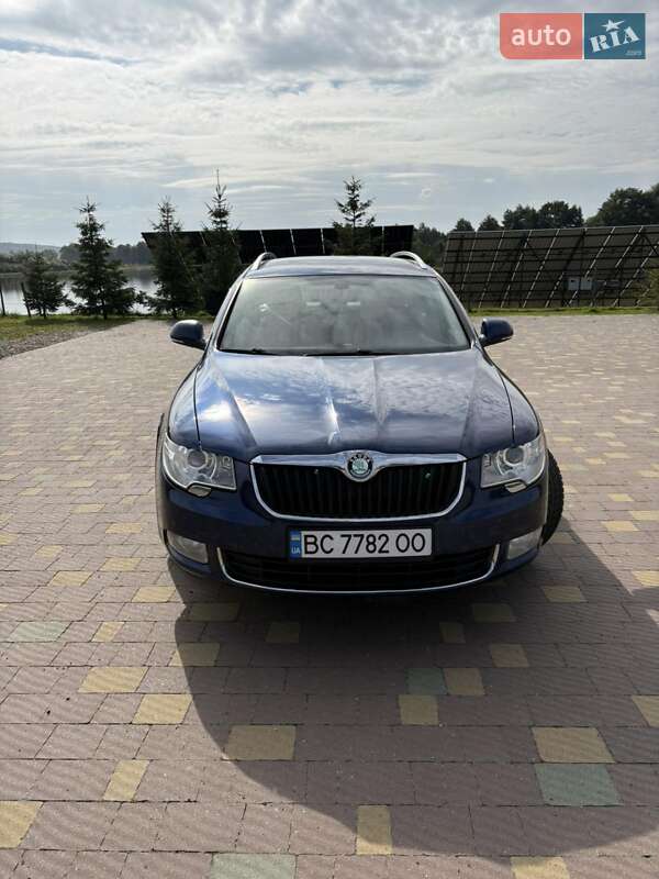 Универсал Skoda Superb 2010 в Перемышлянах