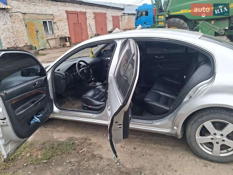 Ліфтбек Skoda Superb 2004 в Білій Церкві