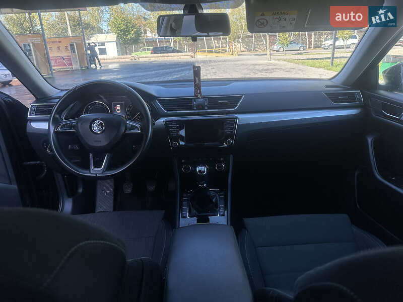 Лифтбек Skoda Superb 2015 в Виноградове фото 7 Лифтбек Skoda Superb 2015 в Виноградове