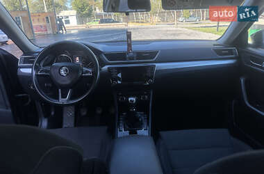 Лифтбек Skoda Superb 2015 в 