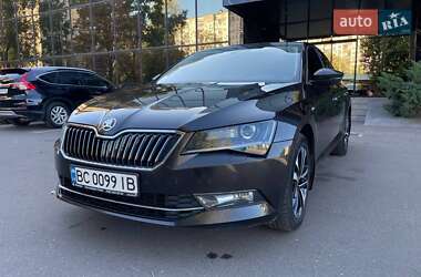 Лифтбек Skoda Superb 2017 в Киеве