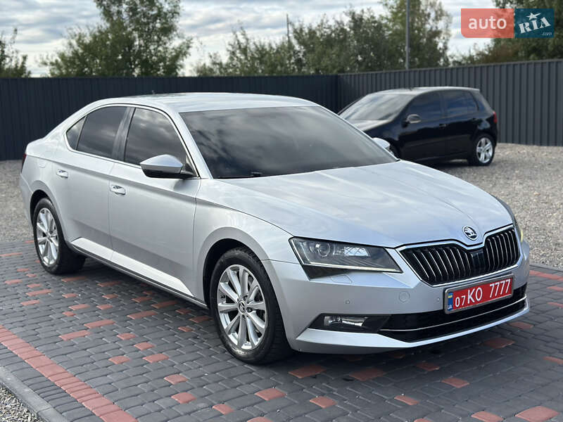 Лифтбек Skoda Superb 2016 в Берегово