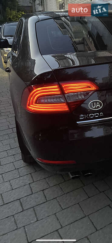 Лифтбек Skoda Superb 2014 в Львове