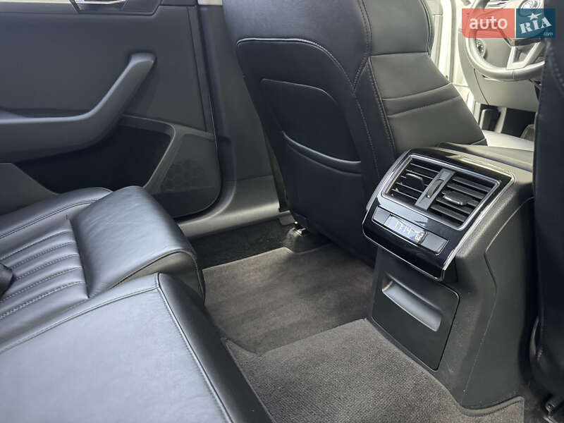 Лифтбек Skoda Superb 2018 в Киеве