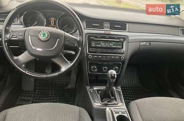 Лифтбек Skoda Superb 2011 в 
