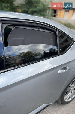Лифтбек Skoda Superb 2015 в 