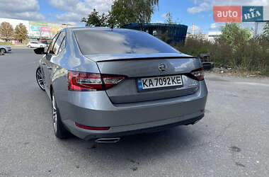 Лифтбек Skoda Superb 2015 в 