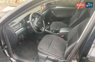Лифтбек Skoda Superb 2016 в 