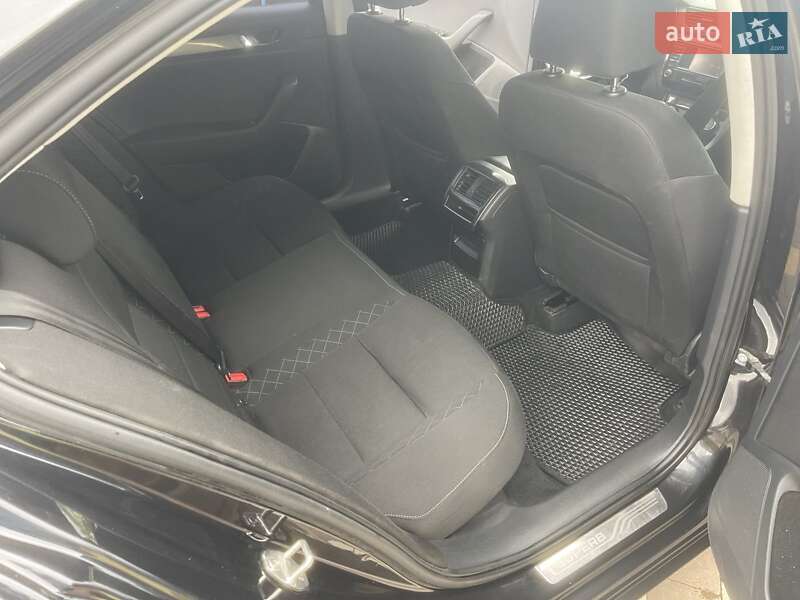 Лифтбек Skoda Superb 2016 в Луцке