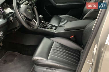 Лифтбек Skoda Superb 2017 в 