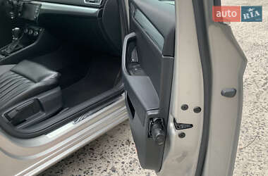 Лифтбек Skoda Superb 2017 в 