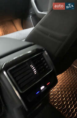 Универсал Skoda Superb 2015 в 
