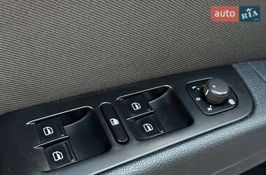Лифтбек Skoda Superb 2012 в 