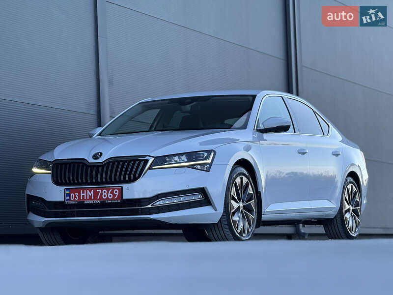 Лифтбек Skoda Superb 2023 в Броварах