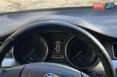 Лифтбек Skoda Superb 2010 в 