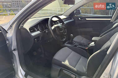 Лифтбек Skoda Superb 2012 в 