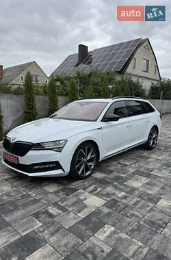 Универсал Skoda Superb 2021 в 