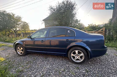 Лифтбек Skoda Superb 2001 в 