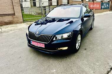 Универсал Skoda Superb 2018 в 