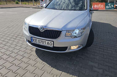 Лифтбек Skoda Superb 2011 в 